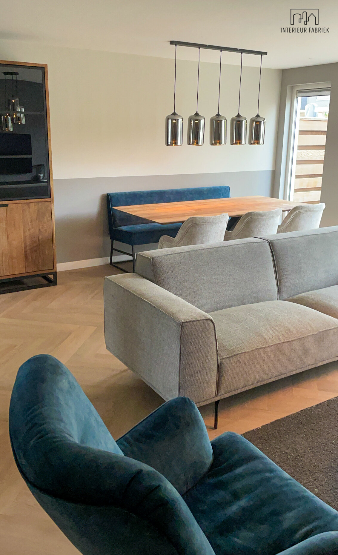 Interieurdesign Woerden, Interieurontwerpstudio Woerden, Interieurontwerper Woerden, Interior design Woerden, Interieurstudio Woerden, Interieur ontwerpen Woerden, Interieur ontwerp Woerden, Interieurinrichting Woerden, Interieurstylist Woerden, Interieurontwerp Woerden, Interieuradvies Woerden, Toilet Woerden, Ronde spiegels Woerden, PVC Vloer Woerden, Hoekbank Woerden, Eettafel Woerden, Arte Behang Woerden, Wave plooi gordijnen Woerden