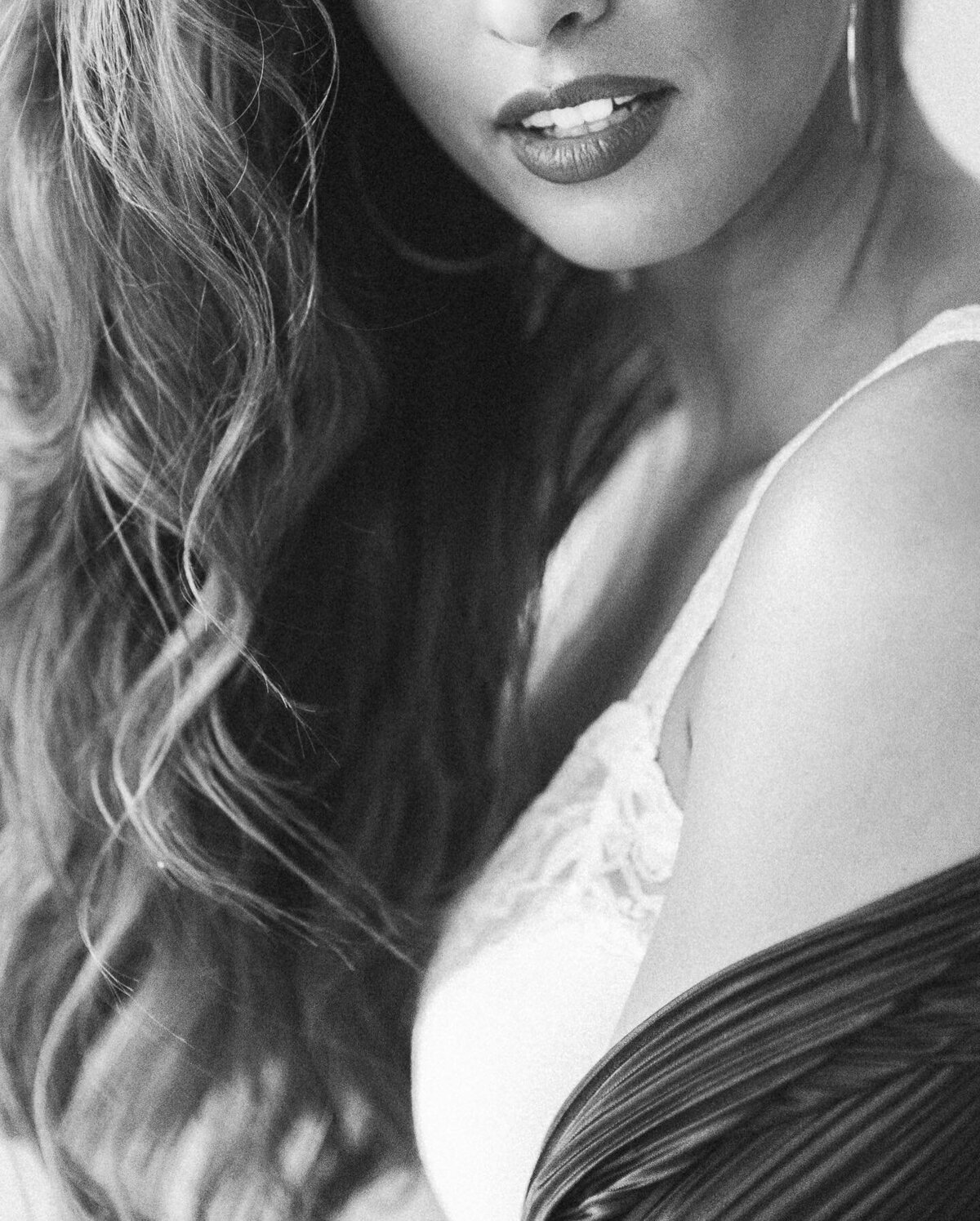 Showit-Template-Personal-Brand-Photographer-Elizabeth-McCravy-Boudoir-9