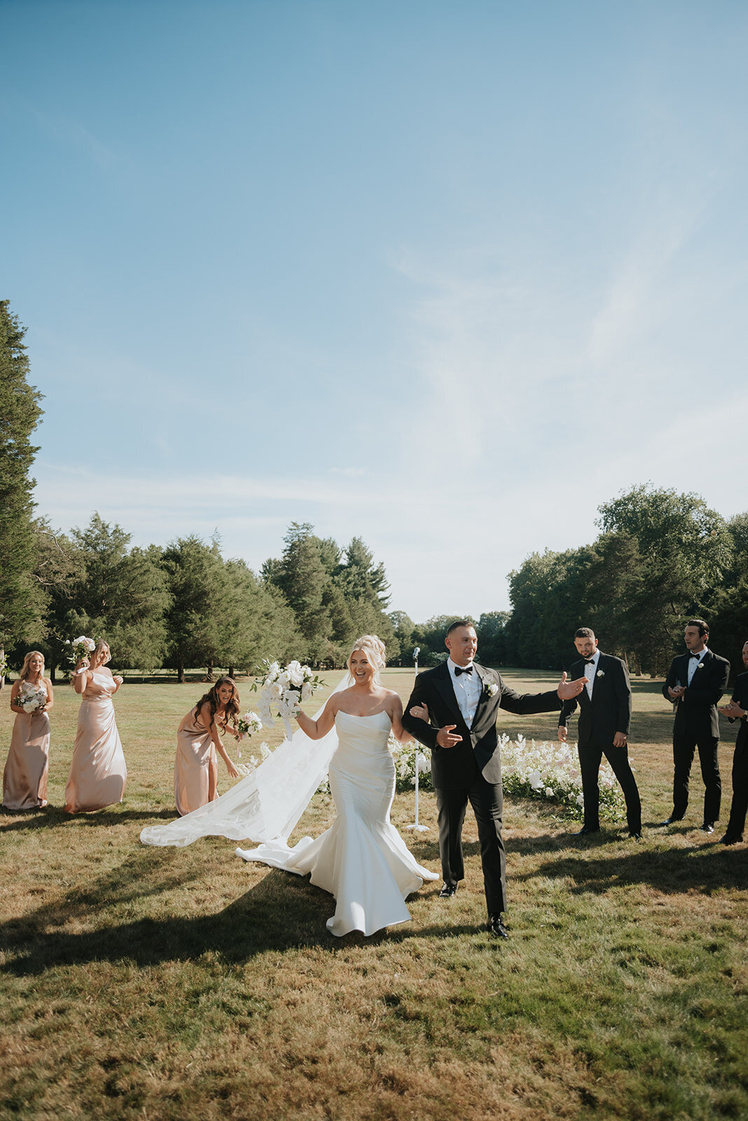 MODERN-GARDEN-MANSION-SUMMER-WEDDING-LINDSAY-BESNIK_PHOTOS_BY_MARIA_B_LUNG_0278