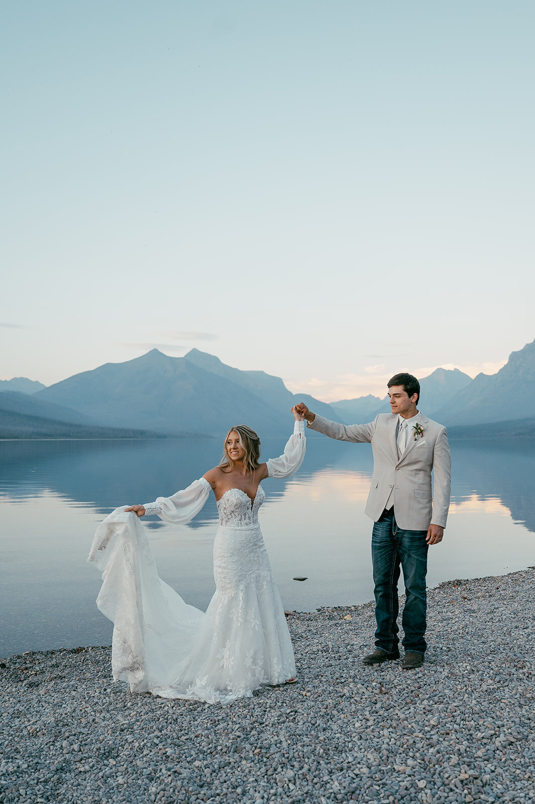 presley-gray-photo-glacier-national-park-elopement-7956