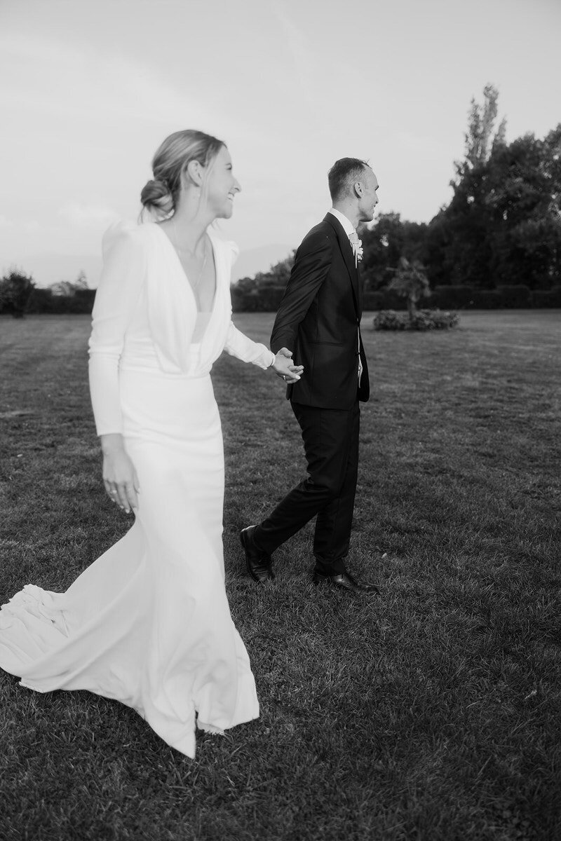 wedding-couple-portrait-blackwhite-flash-laurianevega