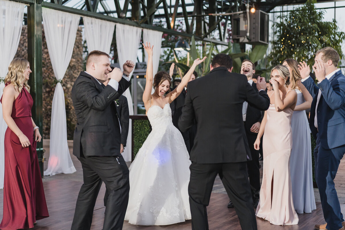 BLUSH AND BLACK SPRING PLANTERRA CONSERVATORY WEDDING IN WEST BLOOMFIELD, MICHIGAN PROVIDED BY KARI DAWSON, TOP-RATED DETROIT WEDING PHOTOGRAPHER, AND HER TEAM97