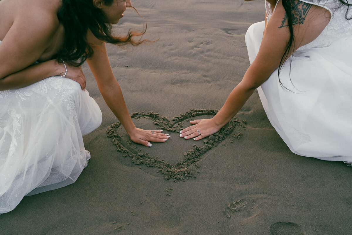 cannon beach elopement photographer-16