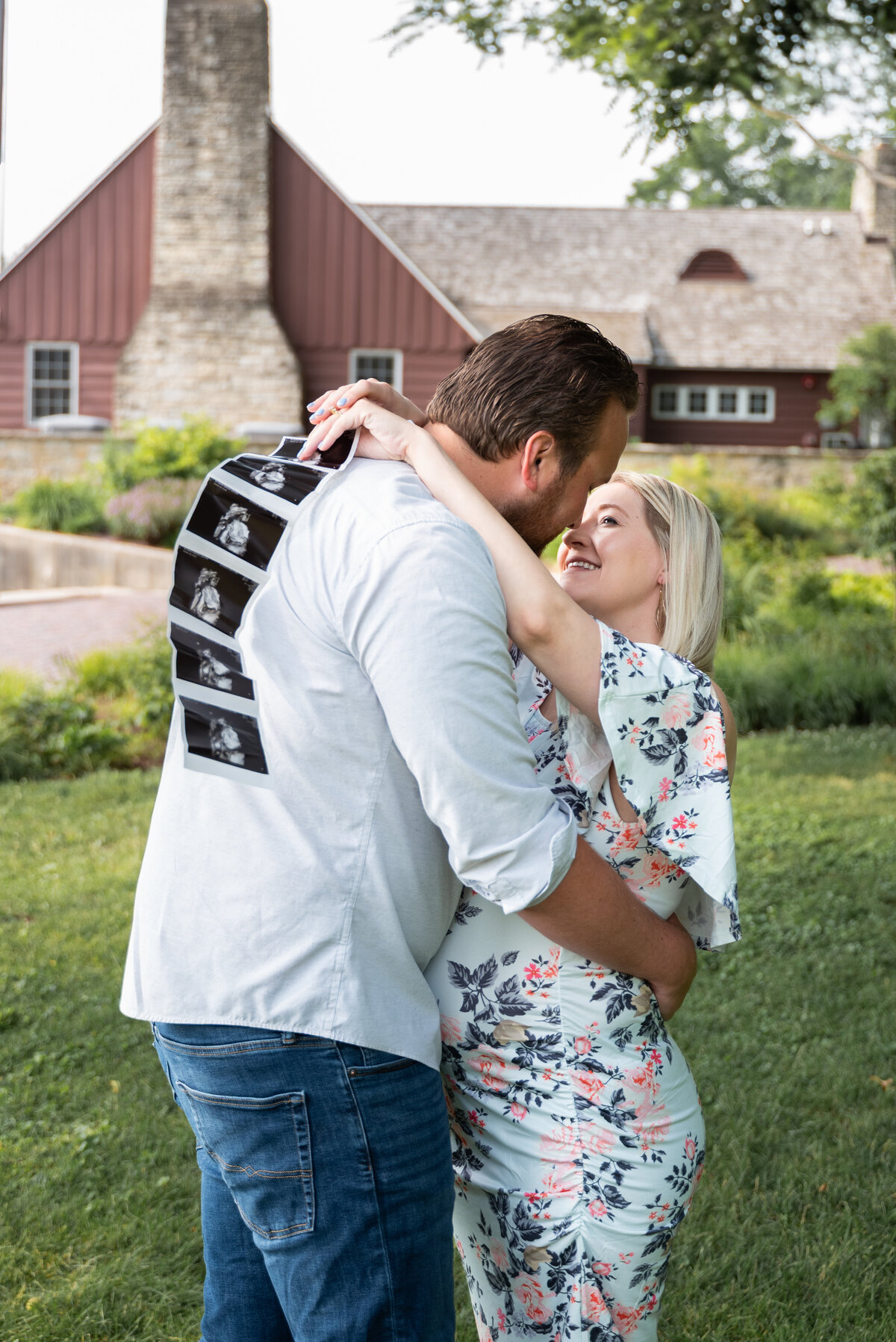 Maternity couple pose ideas, Glen Ellyn, IL