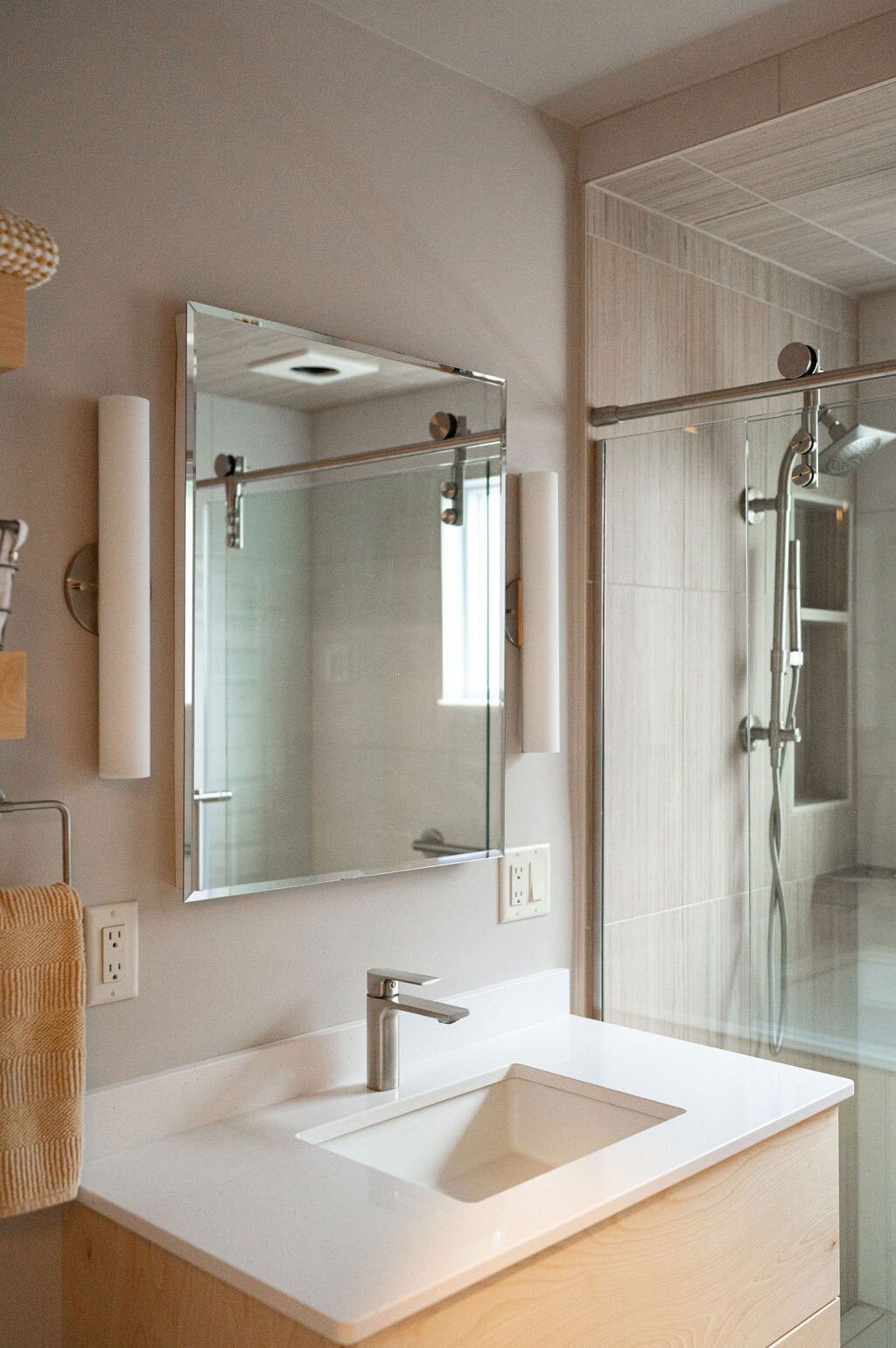 natural-bathroom-vanity