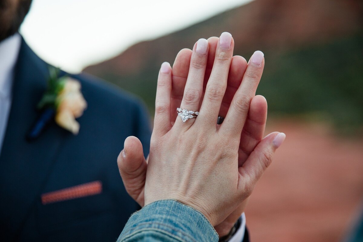 Yavapai_Vista_Point_Sedona_Arizona_Danielle_Holman_Wedding_Photography_0015