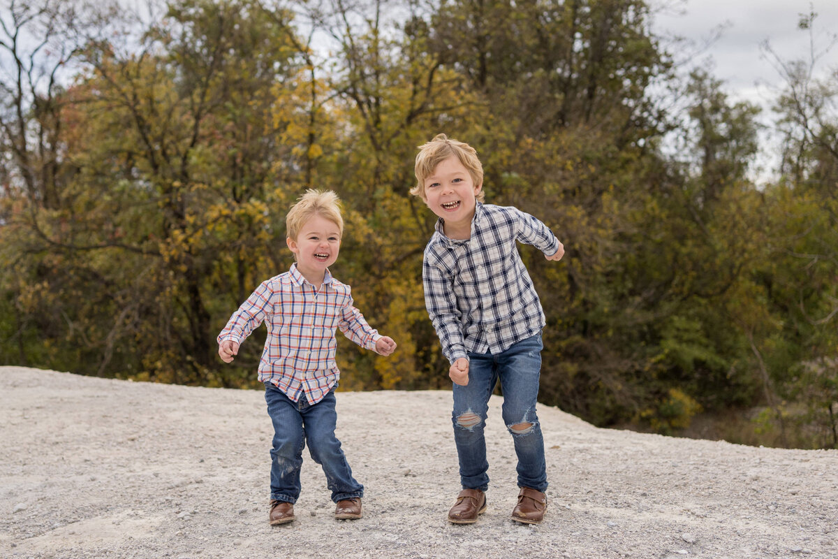 Family Photos_Harrisburg PA Family and Sibling Photographer_Photography by Erin Leigh_044