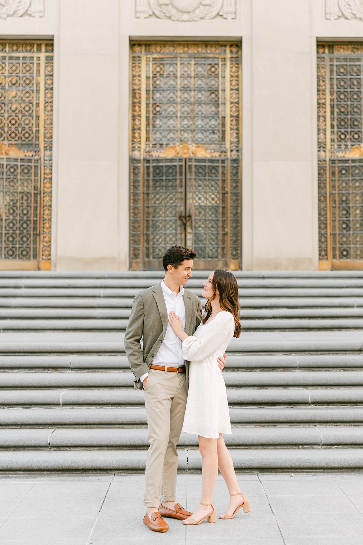 Downtown Indianapolis Engagement Photos Alison Mae Photography_7142