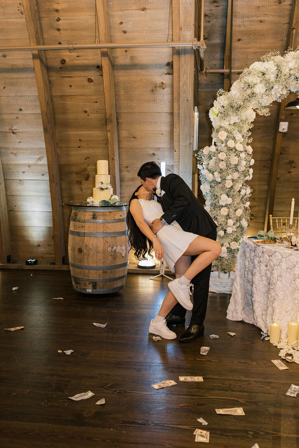 Sweeney Barn Wedding in Manassas, Virginia | Adela Antal Photography
