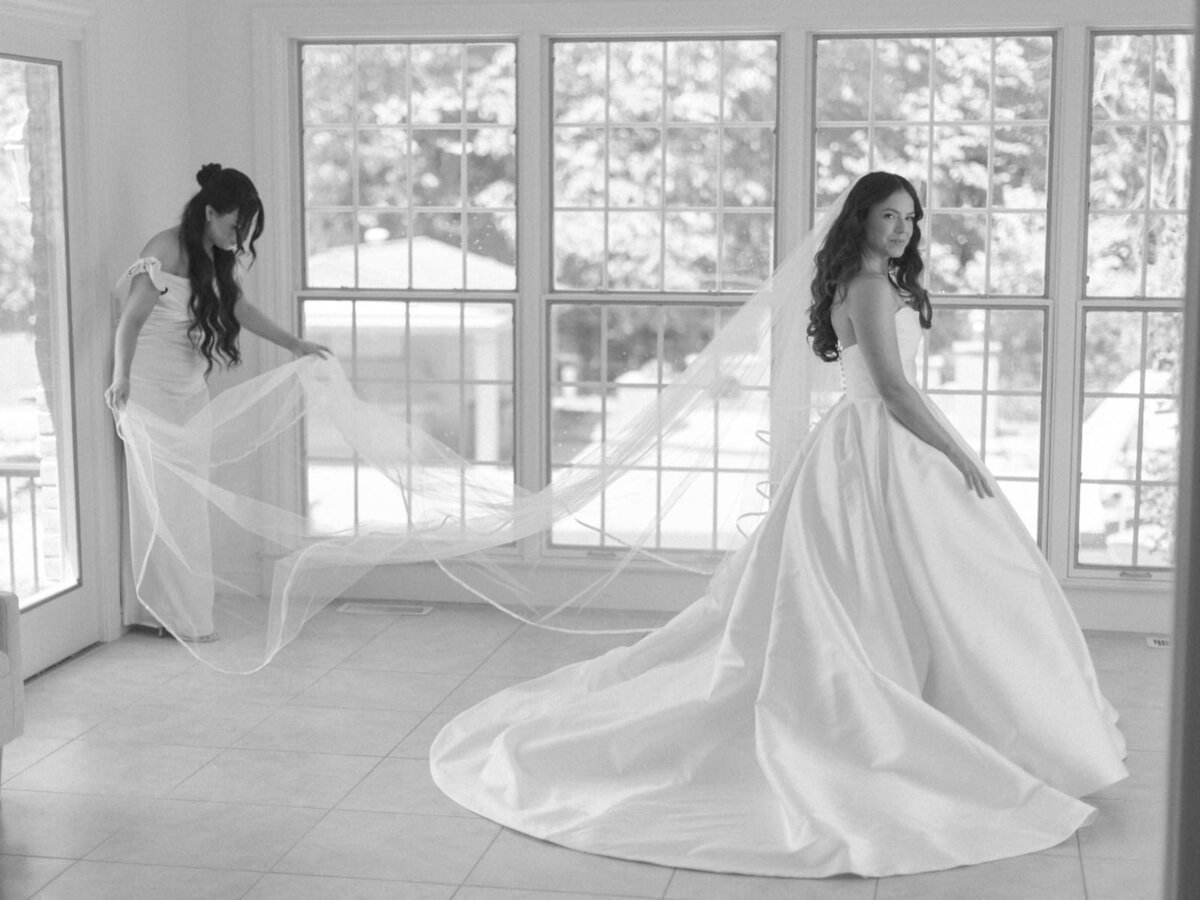 2025_05_17 Jenna + Gray Lake Club Wedding-web-00028