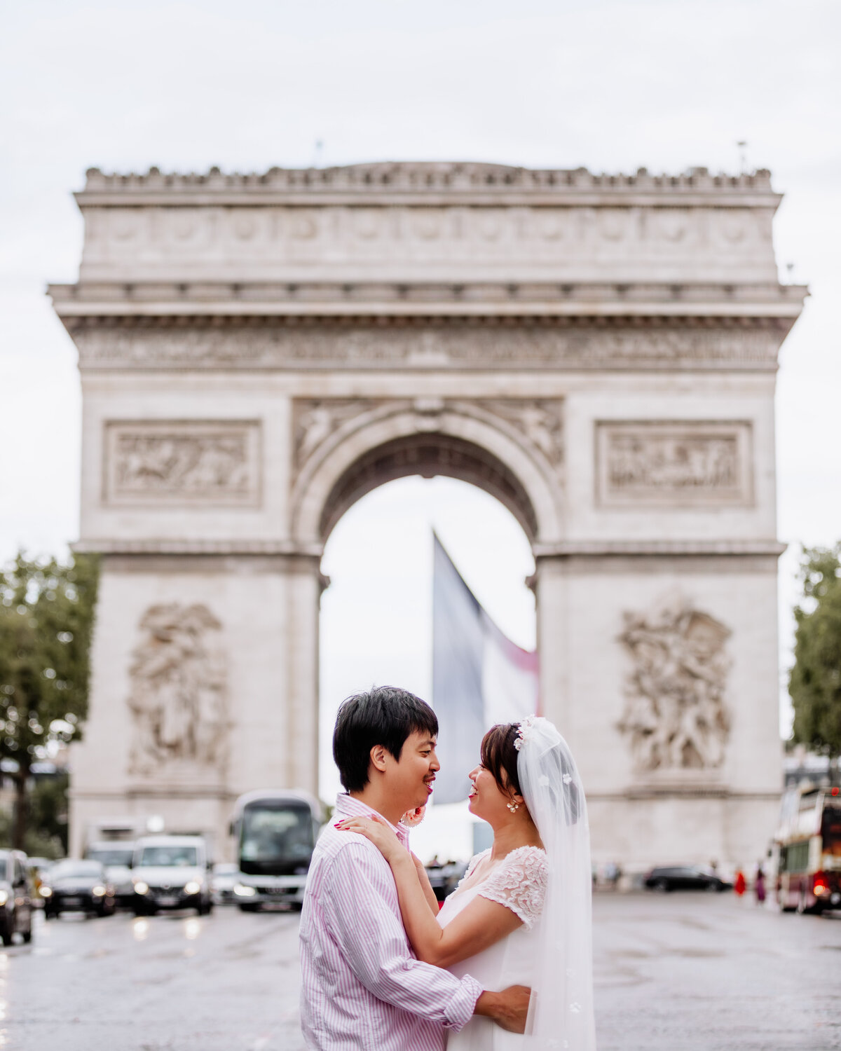 Paris_photowedding_Arc-de-Triomphe_55