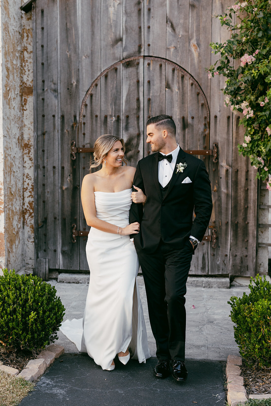 A&P_BRIDE_GROOM_PORTRAITS-136