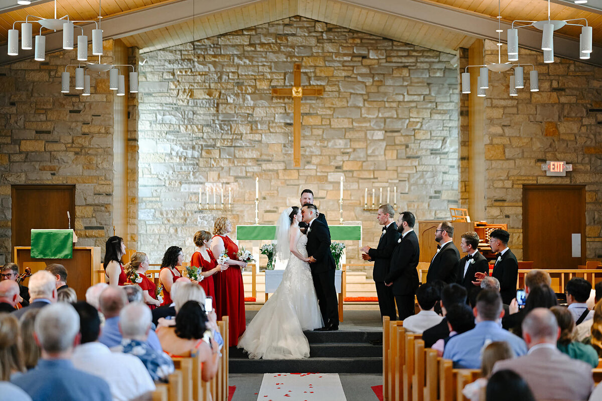 Rochester Covenant church summer wedding Rochester MN | Oduma photography -115