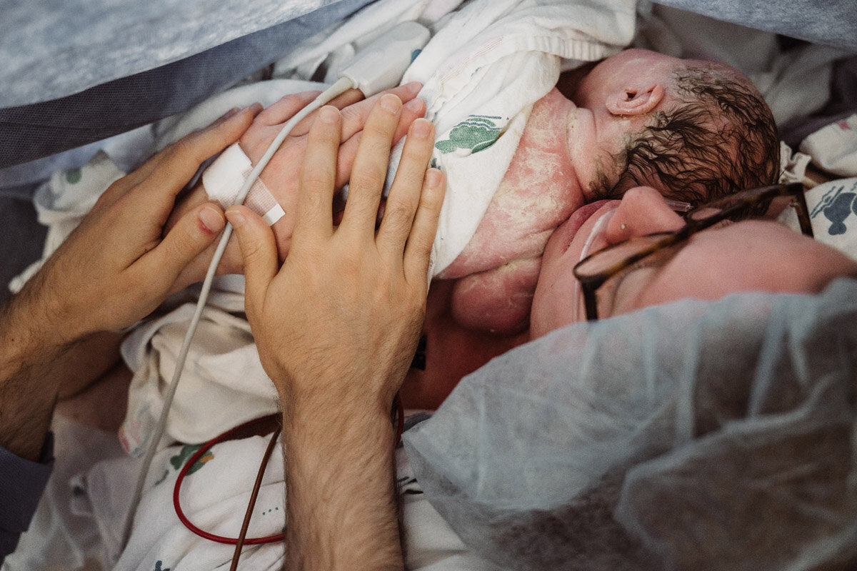 cesarean-birth-photography-natalie-broders-c-032