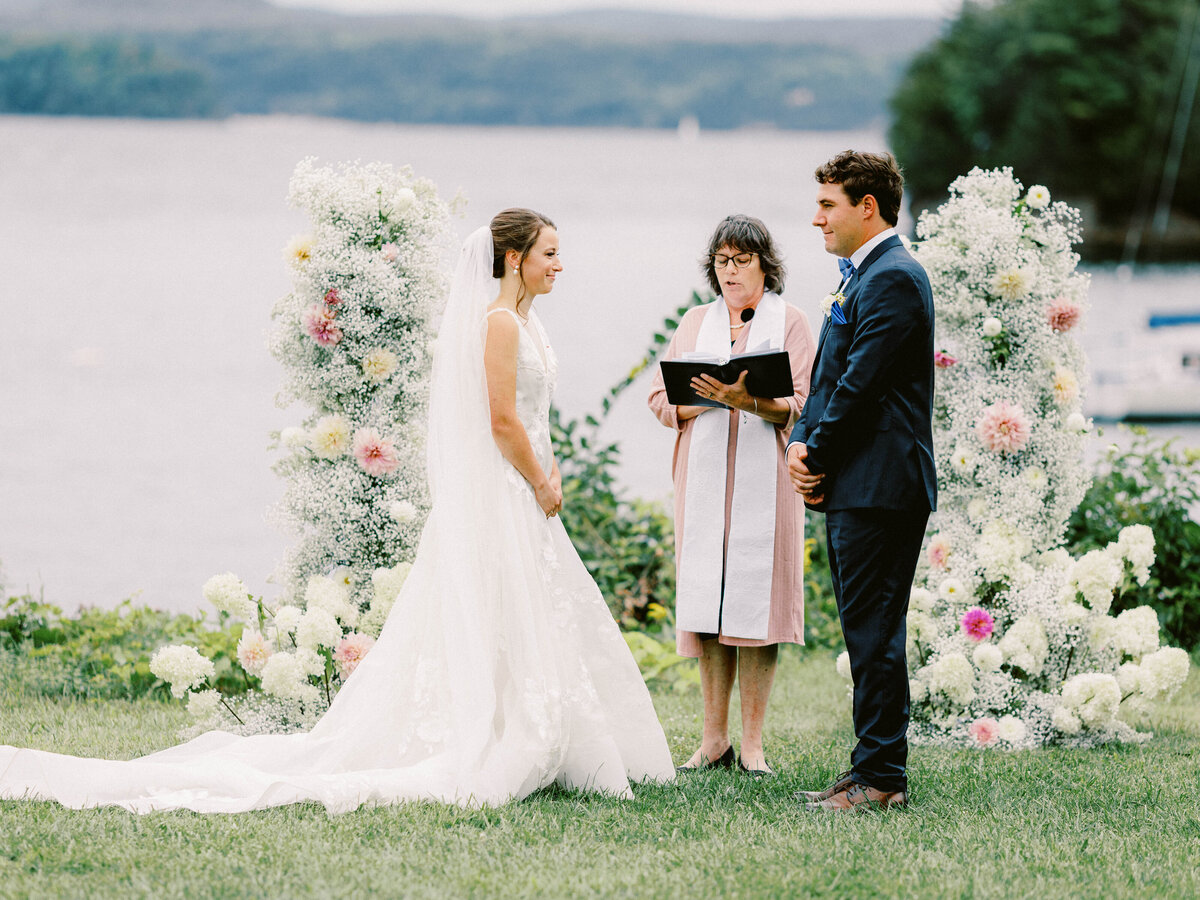 Vermont-Luxury-Wedding-Photographer-Ceremony_224