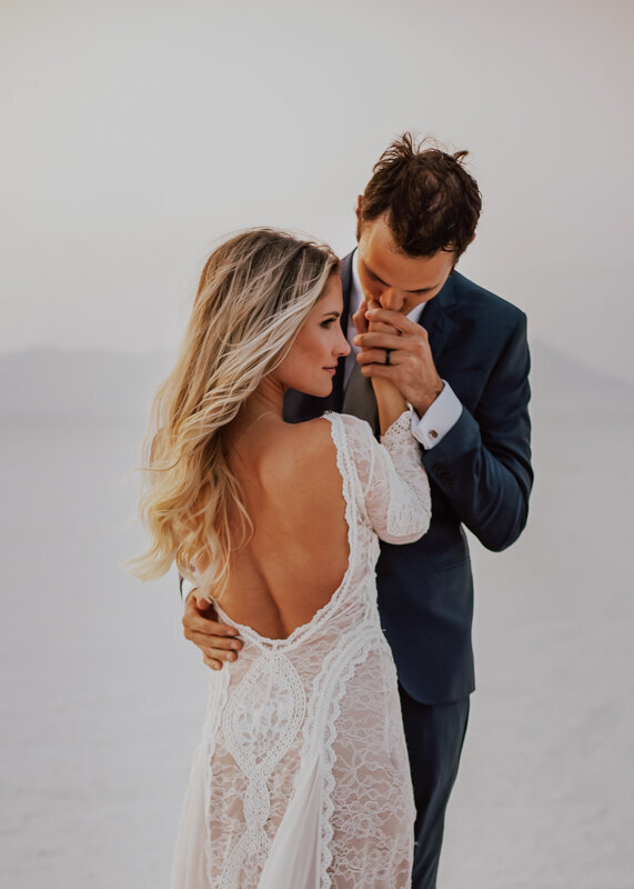 180830_Jenn&BenBridals_BonnevilleSaltFlatsUtah_AnjaJensenPhotography_001-086-3