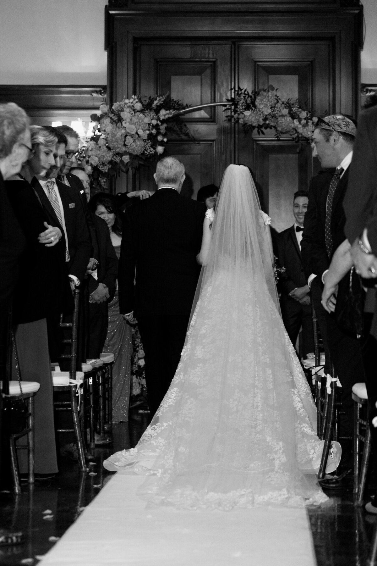 bride-walking-down-isle-pictures