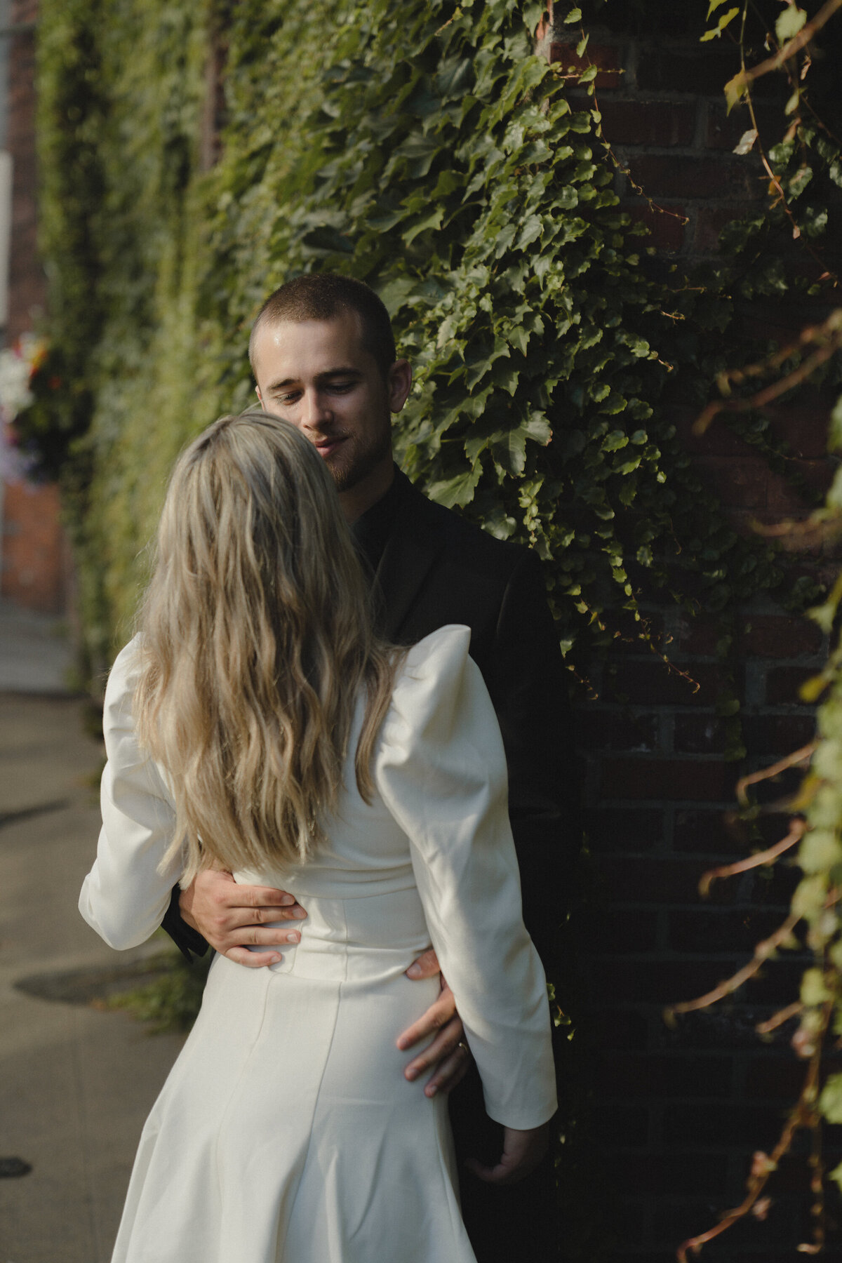 Sara-Canon-Elopement-Downtown-Seattle-WA-Amy-Law-Photography-45