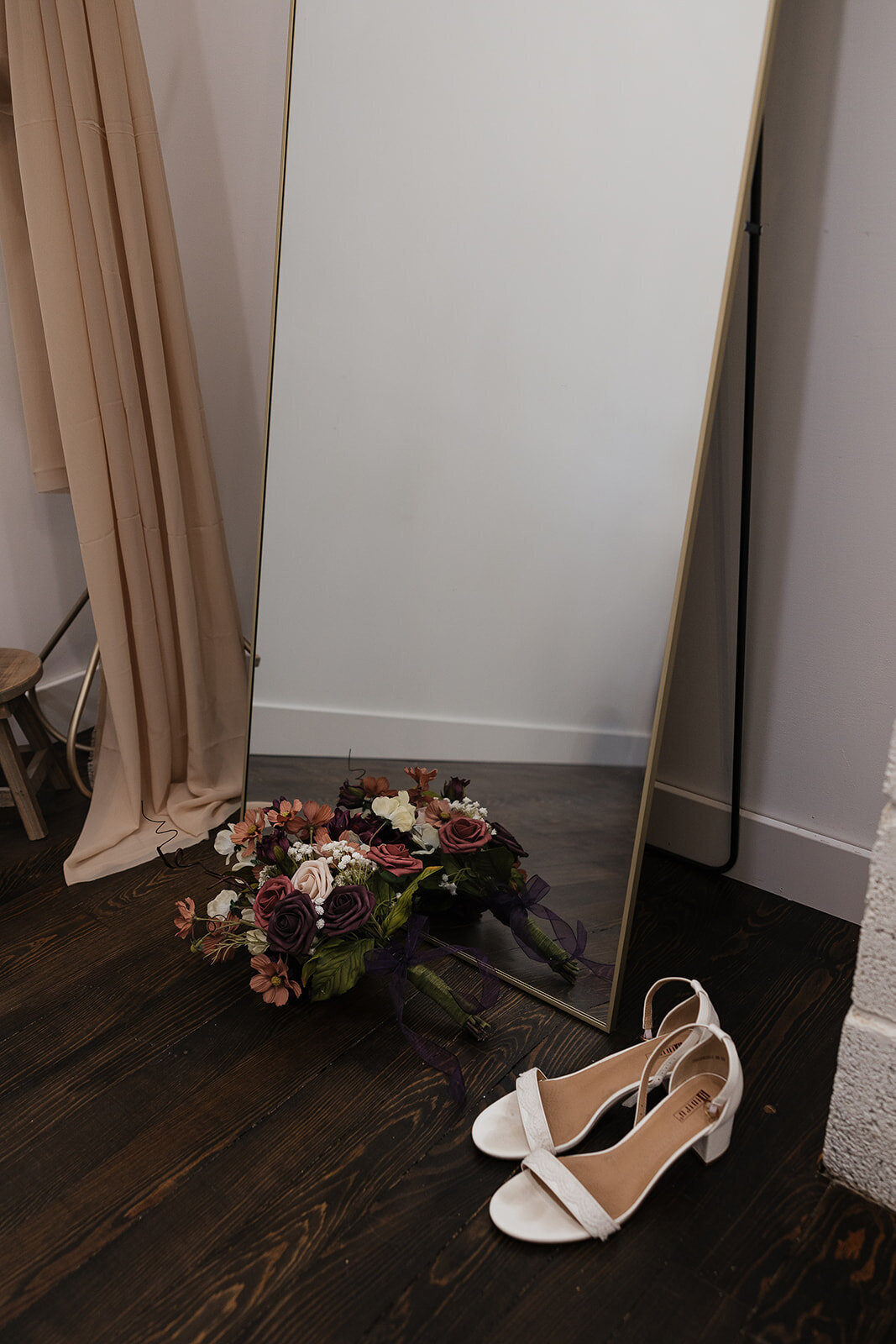 geneseo-intimate-wedding-whispering-pines-johnna-kyle-1