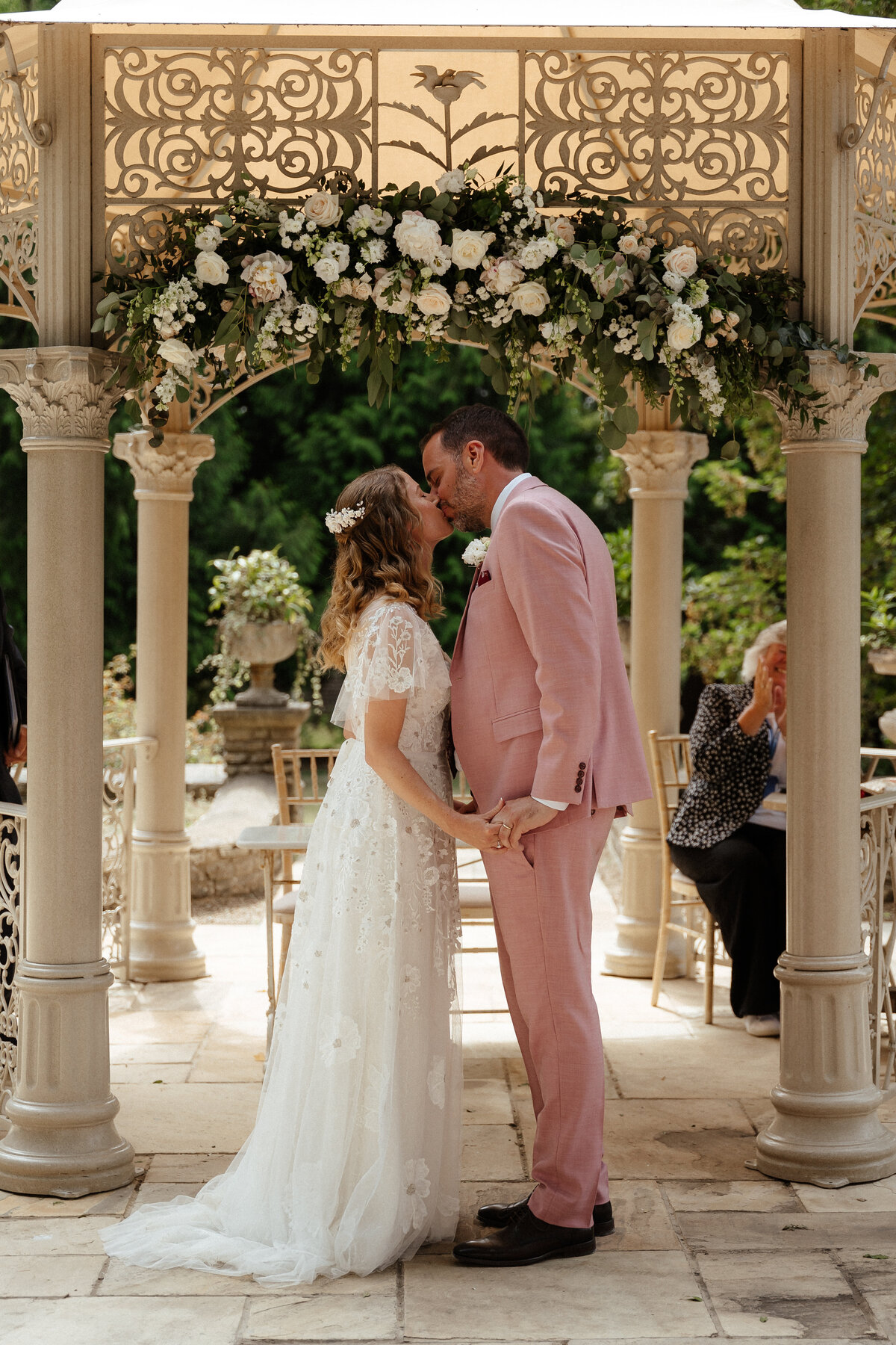 GraceDovePhotography_Michelle&Ben_Ceremony&Confetti-113