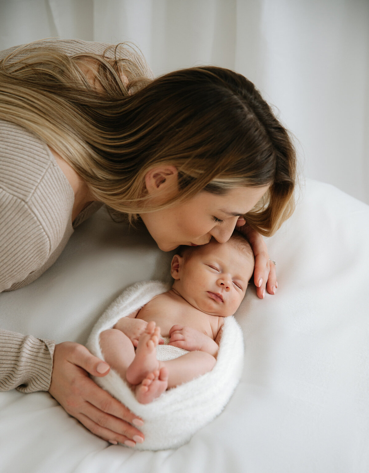 Newborn Photographer 
