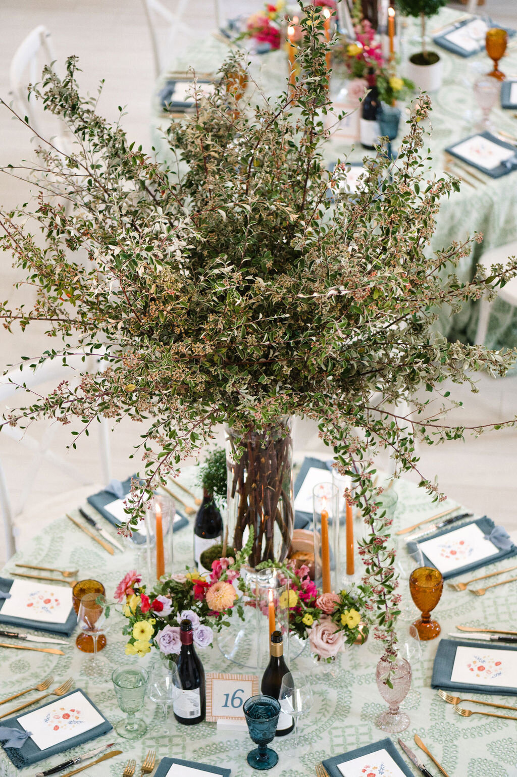 Etre Farms Colorful Summer Wedding in SoutWest Michigan_16