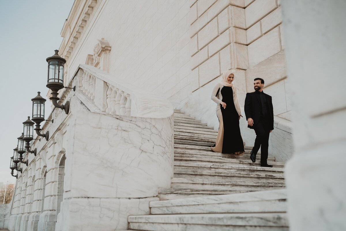 dia-ephotos-outside-bride-groom