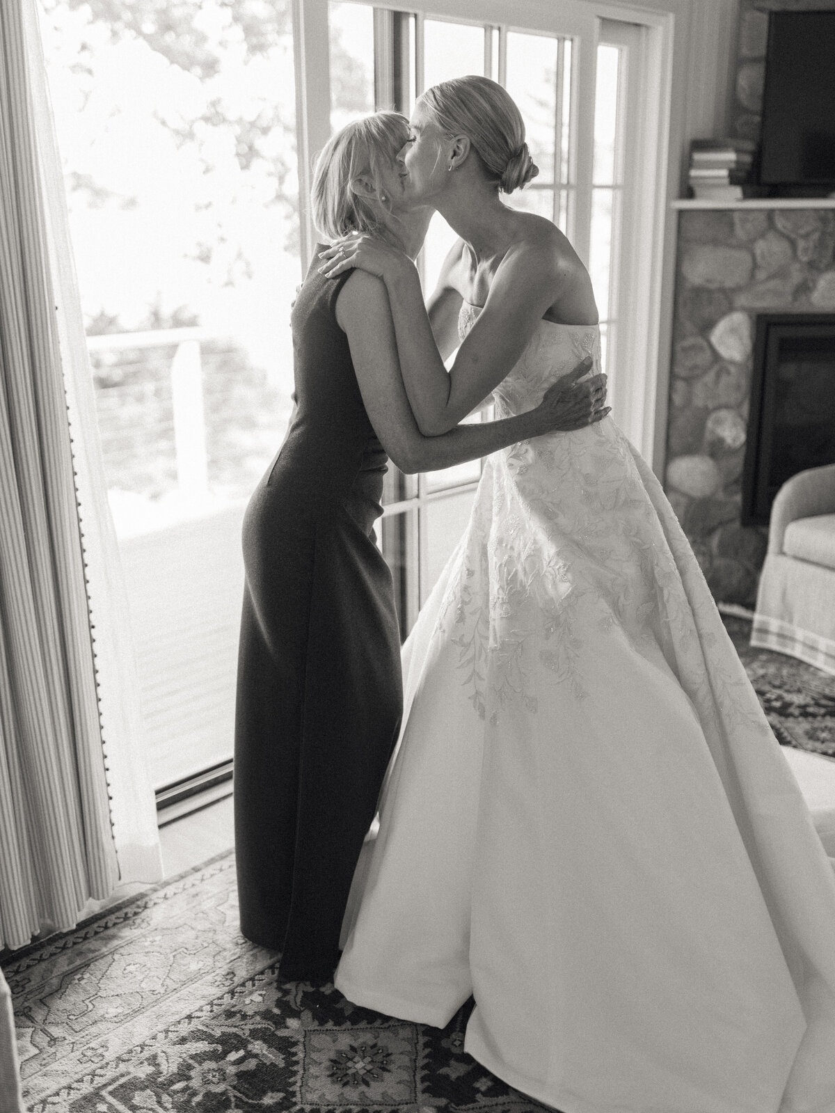 BarHarborWedding_JackieFox_AnnaJohn_GettingReady_-88