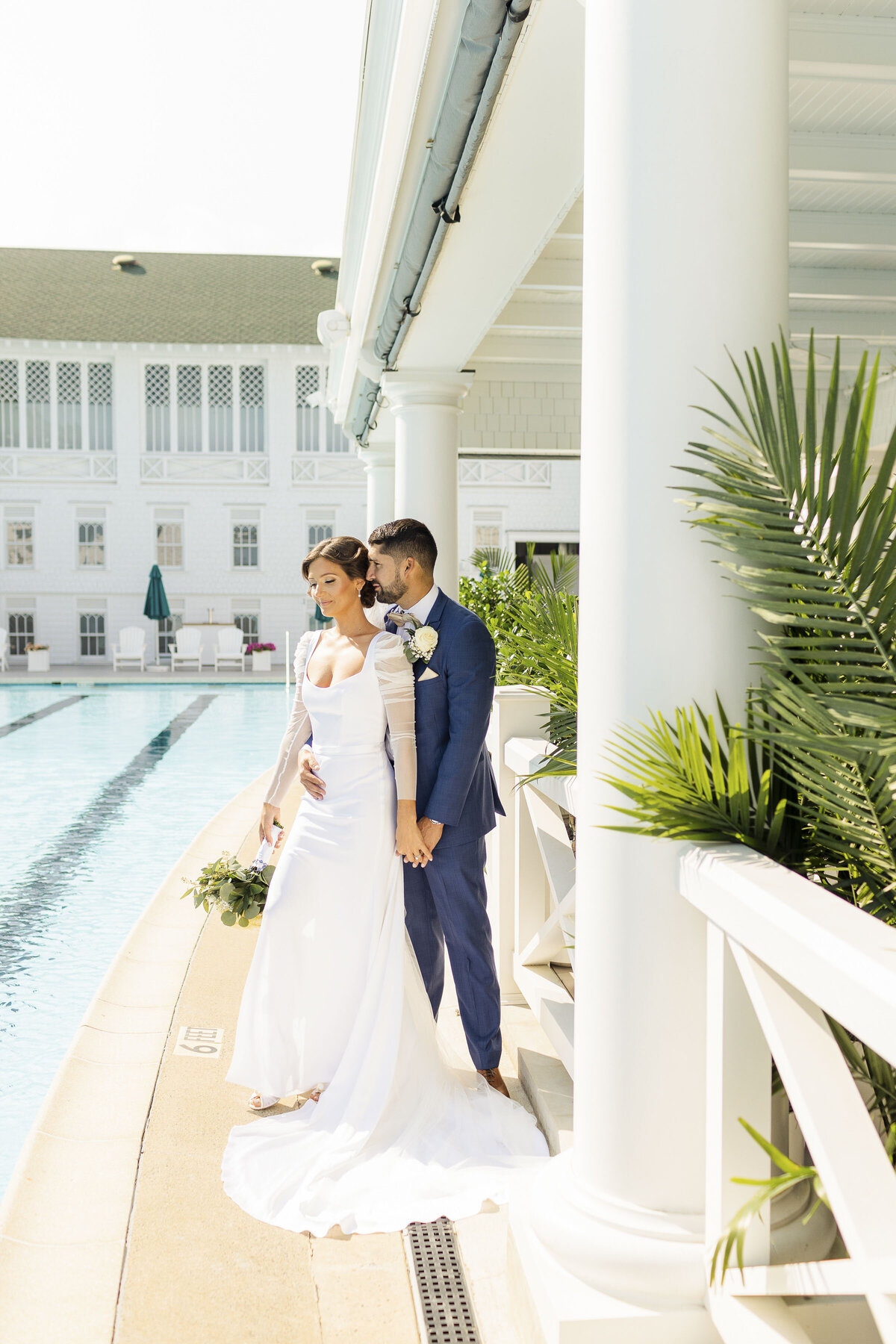 Beach Club Modern Chic Wedding with Touches of Pearl and Gold - Top East Coast Wedding Photography - Ashley Mac Photographs - New Jersey - New York - Connecticut - Rhode Island -30