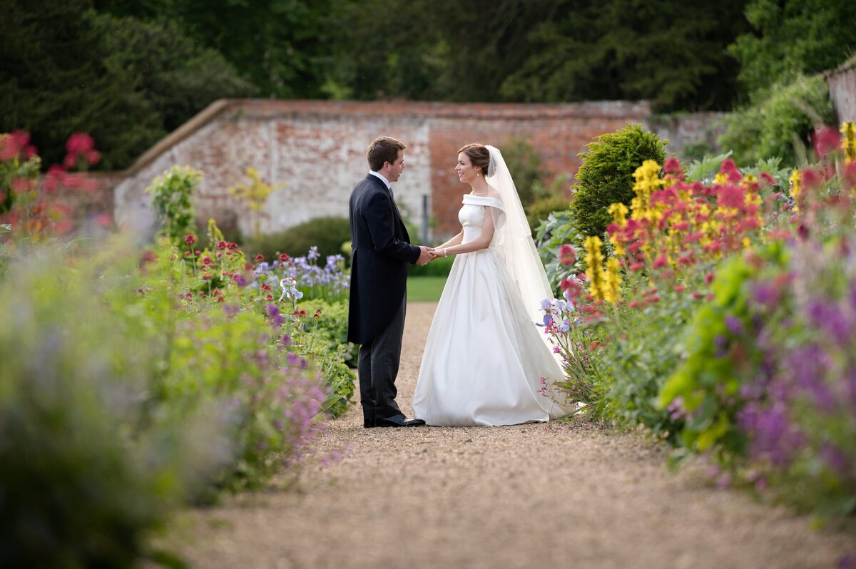 Kelmarsh-Hall-wedding-photos-1140