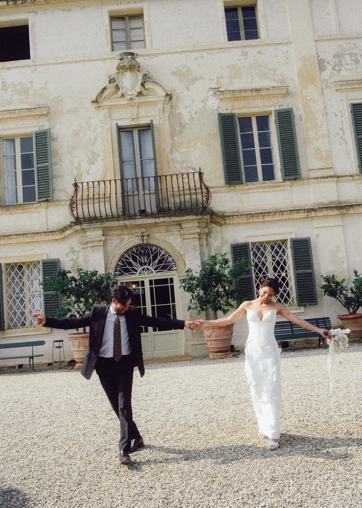 1. film-wedding-photography-italy-45