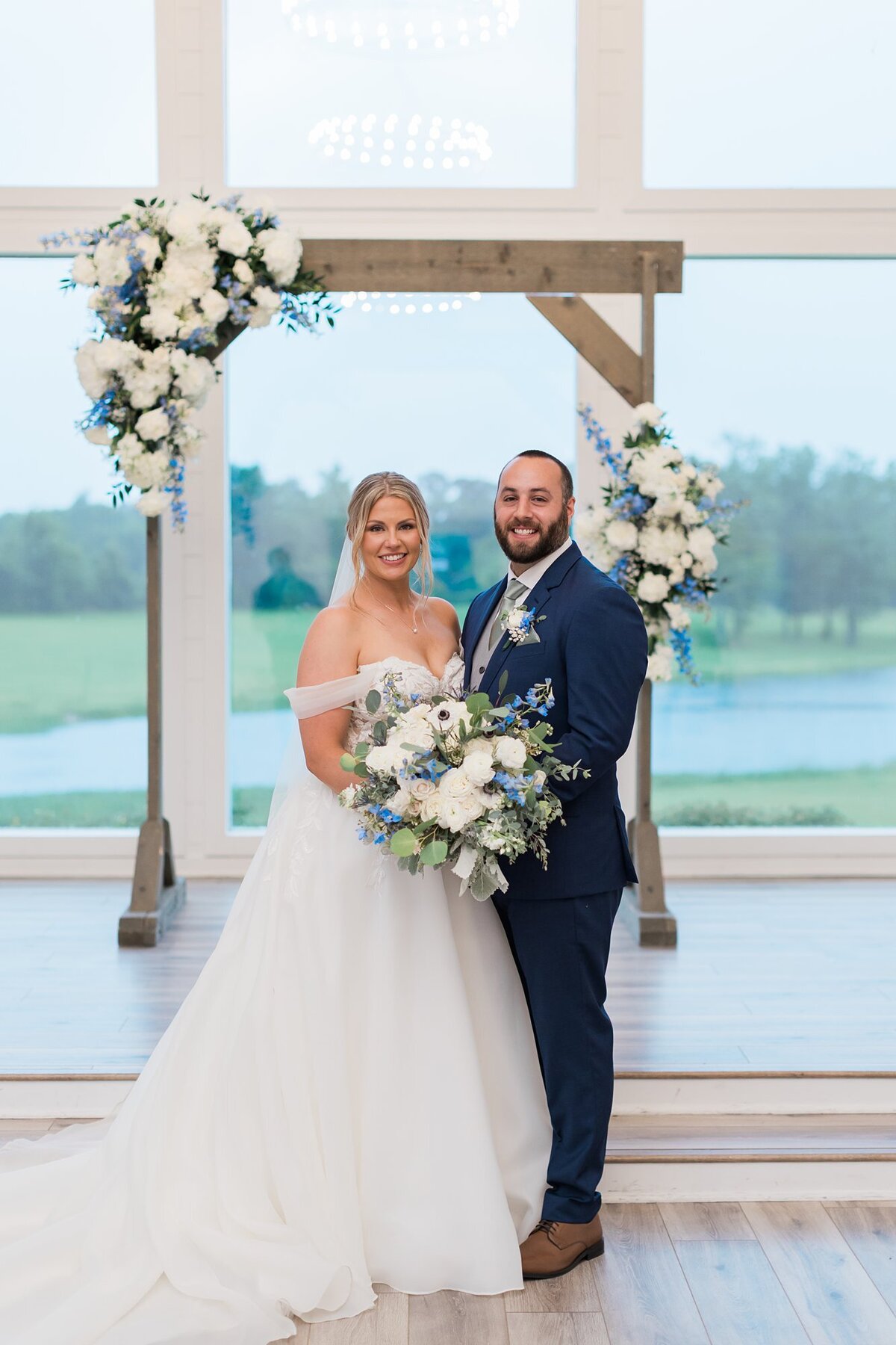DanielleandAaronTheFarmhouseKristinNicholePhotography67