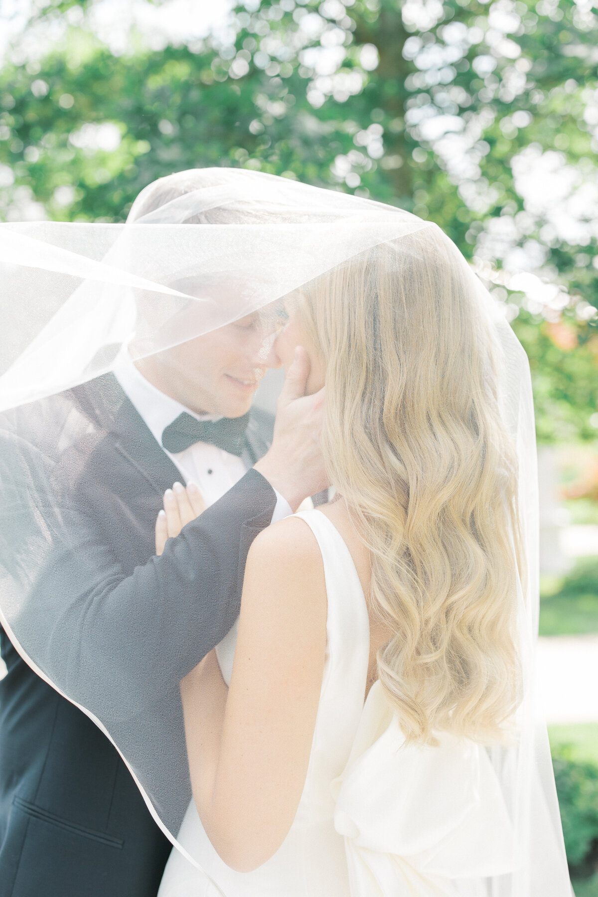 Molly Sue Photography New Jersey + East Coast Wedding Photographer Romantic Imagery Engagement Lifestyle Heirloom Wedding Albums117