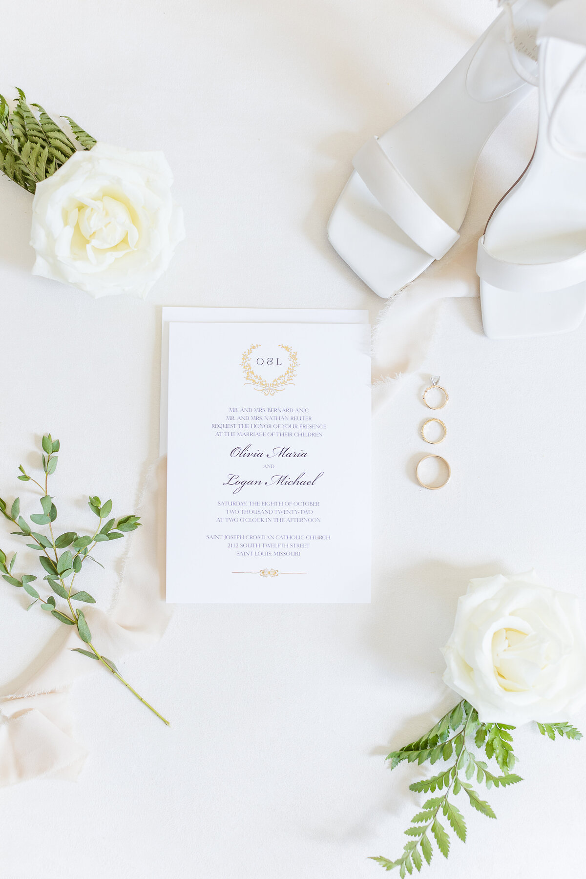 Wedding photographer Four Seasons st. Louis Missouri