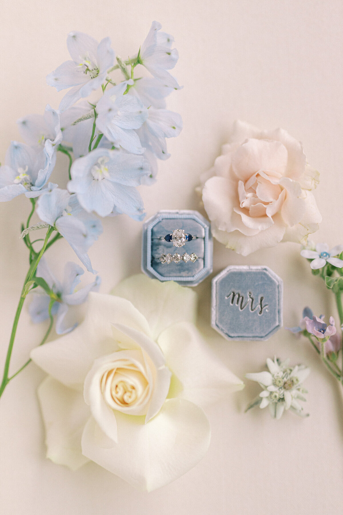Maïlys Fortune Photography Husband Wife Wedding Weddings Photography France Switzerland Italy Timeless Dreamy Imagery Bilingual French English Destination Weddings Destination Wedding Provence French Riviera Paris Lake Como Tuscany19