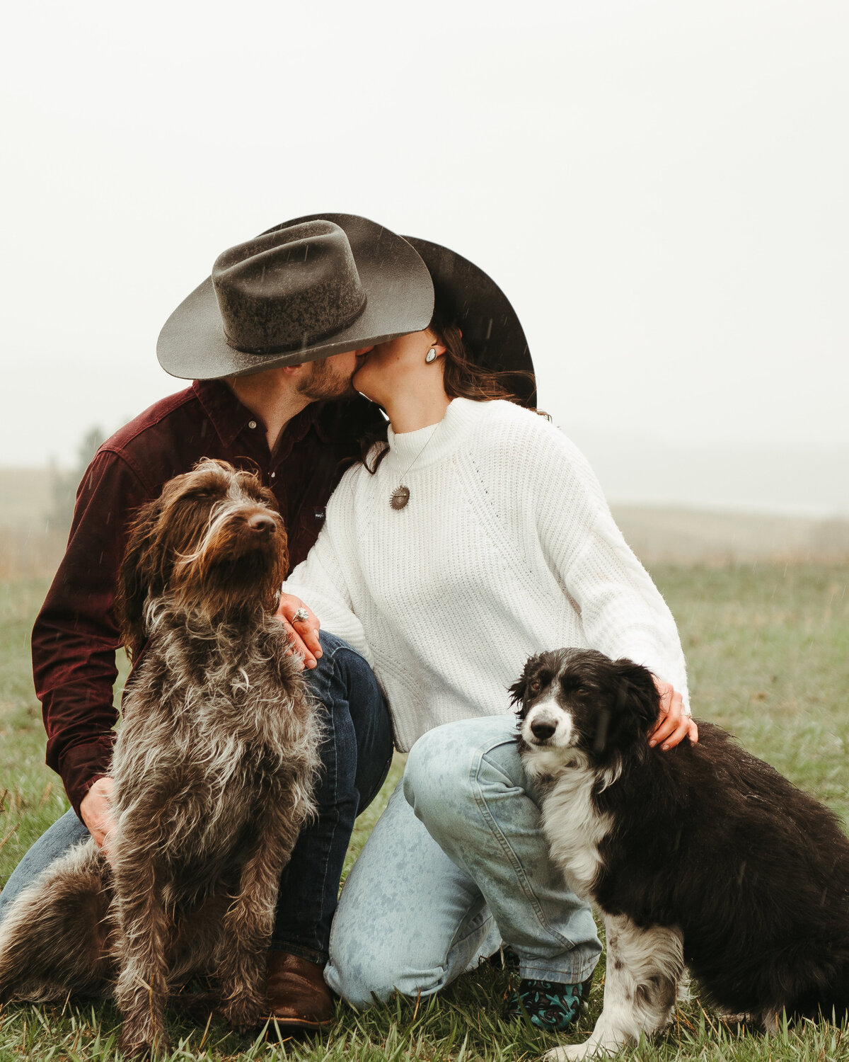 presley-gray-photo-montana-western-style-engagement-3743
