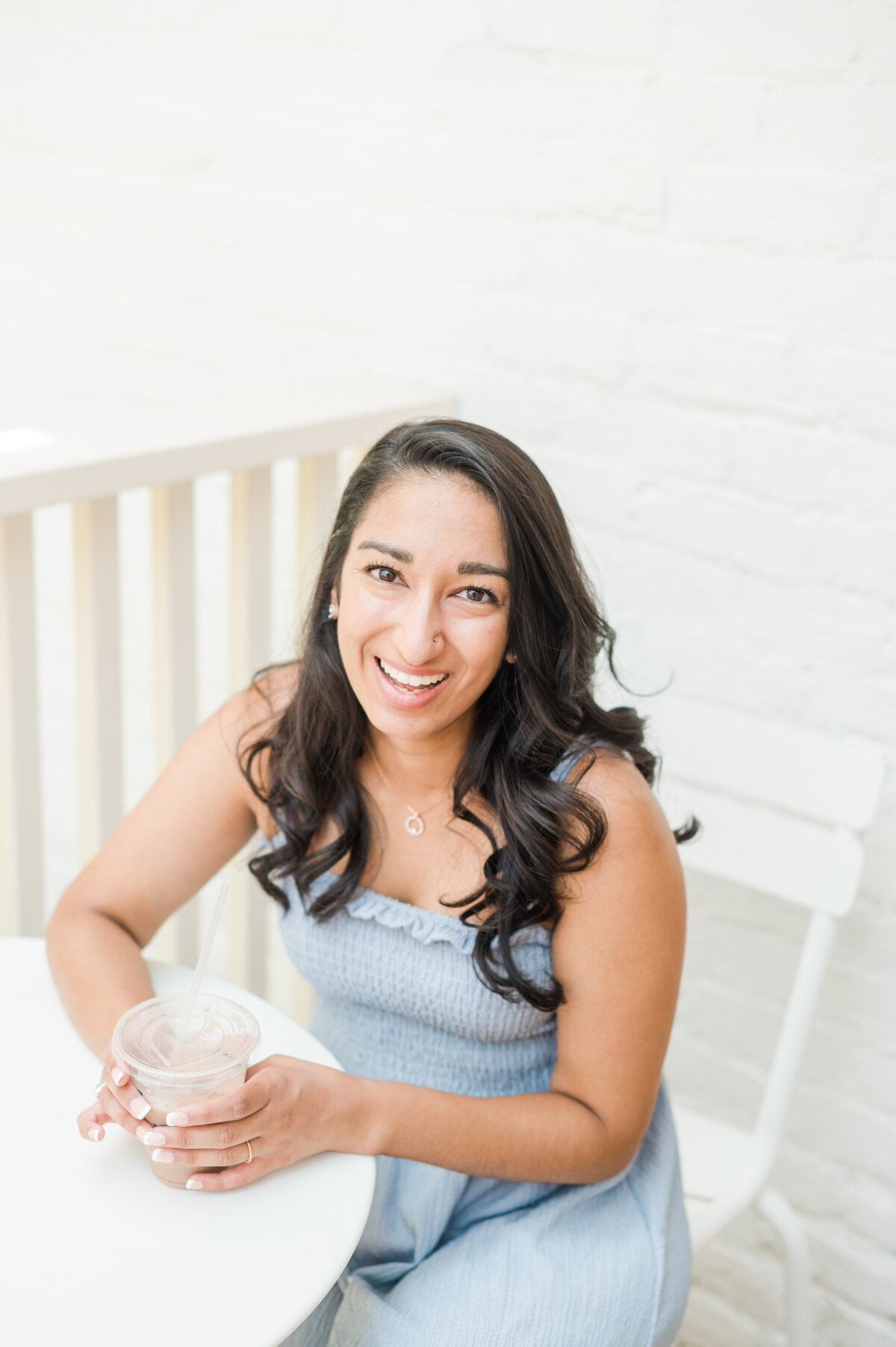 Manali Photography is a Charlottesville based photography educator, brand photographer, and multicultural wedding photographer. In her brand session, we dove deep into all of her behind the scenes processes to tell the story of her unique creative brand.