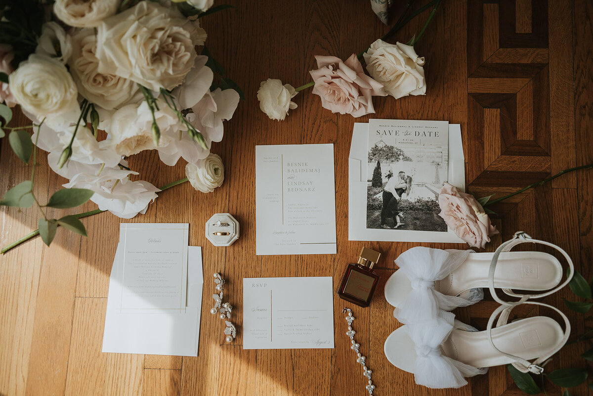 MODERN-GARDEN-MANSION-SUMMER-WEDDING-LINDSAY-BESNIK_PHOTOS_BY_MARIA_B_LUNG_0007