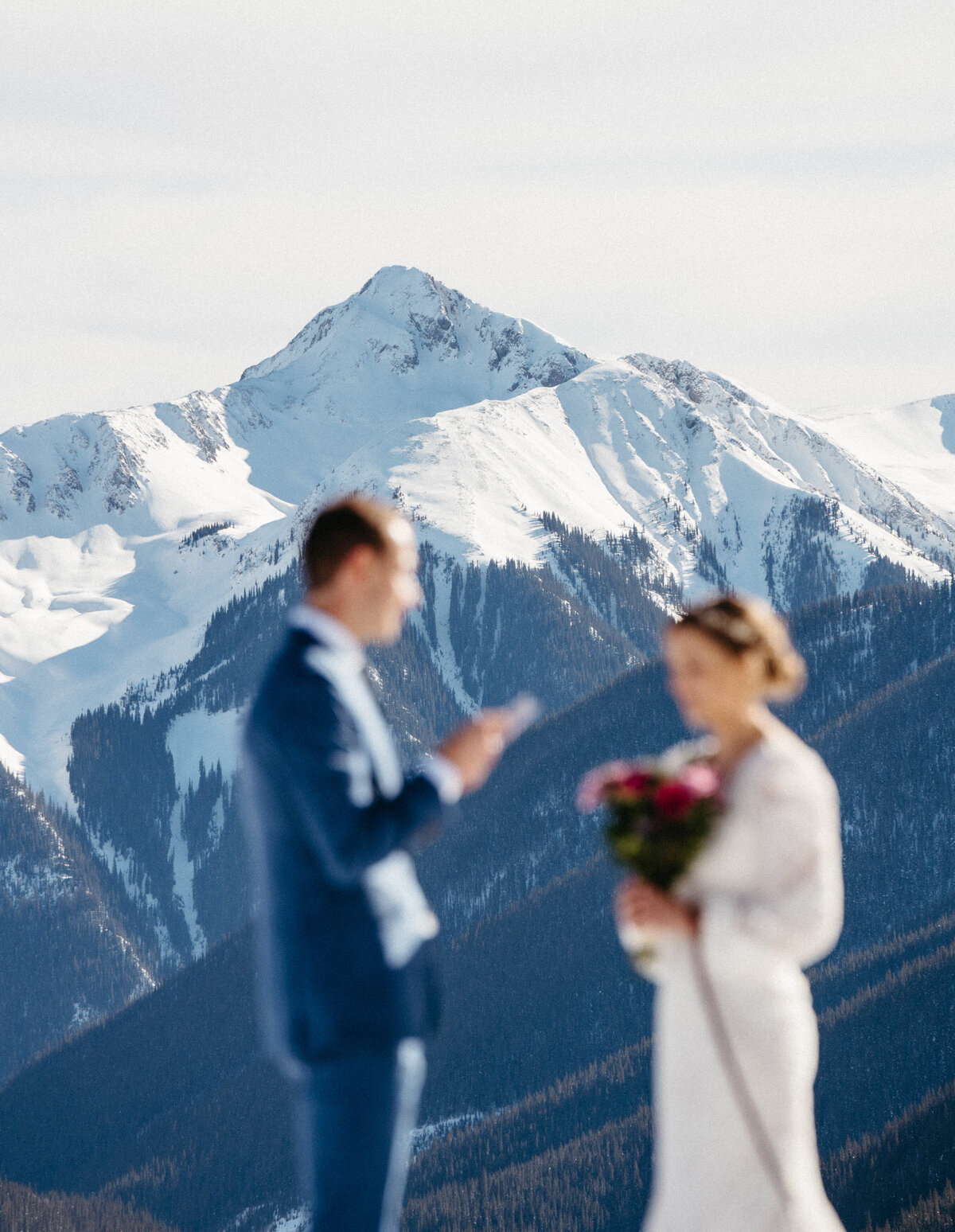 Sam-Murch-Photography-Ouray-Winter-Elopement-with-dog-39