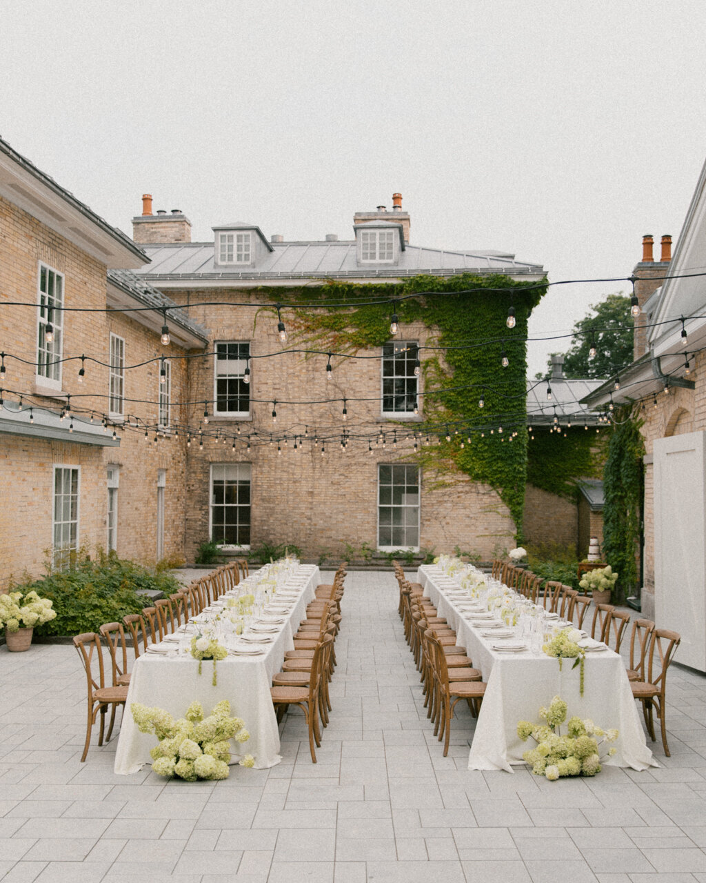 Domaine-Cataraqui-Luxury-Wedding-Photographer-Raphaelle-Granger-30
