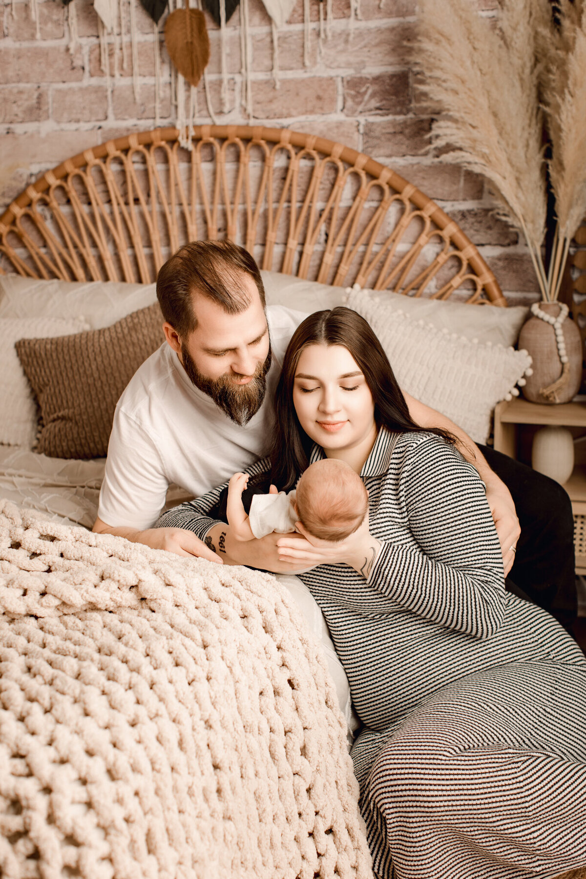 NWA newborn photographer, newborn portraits NW Arkansas newborn photographer near me, professional newborn photos