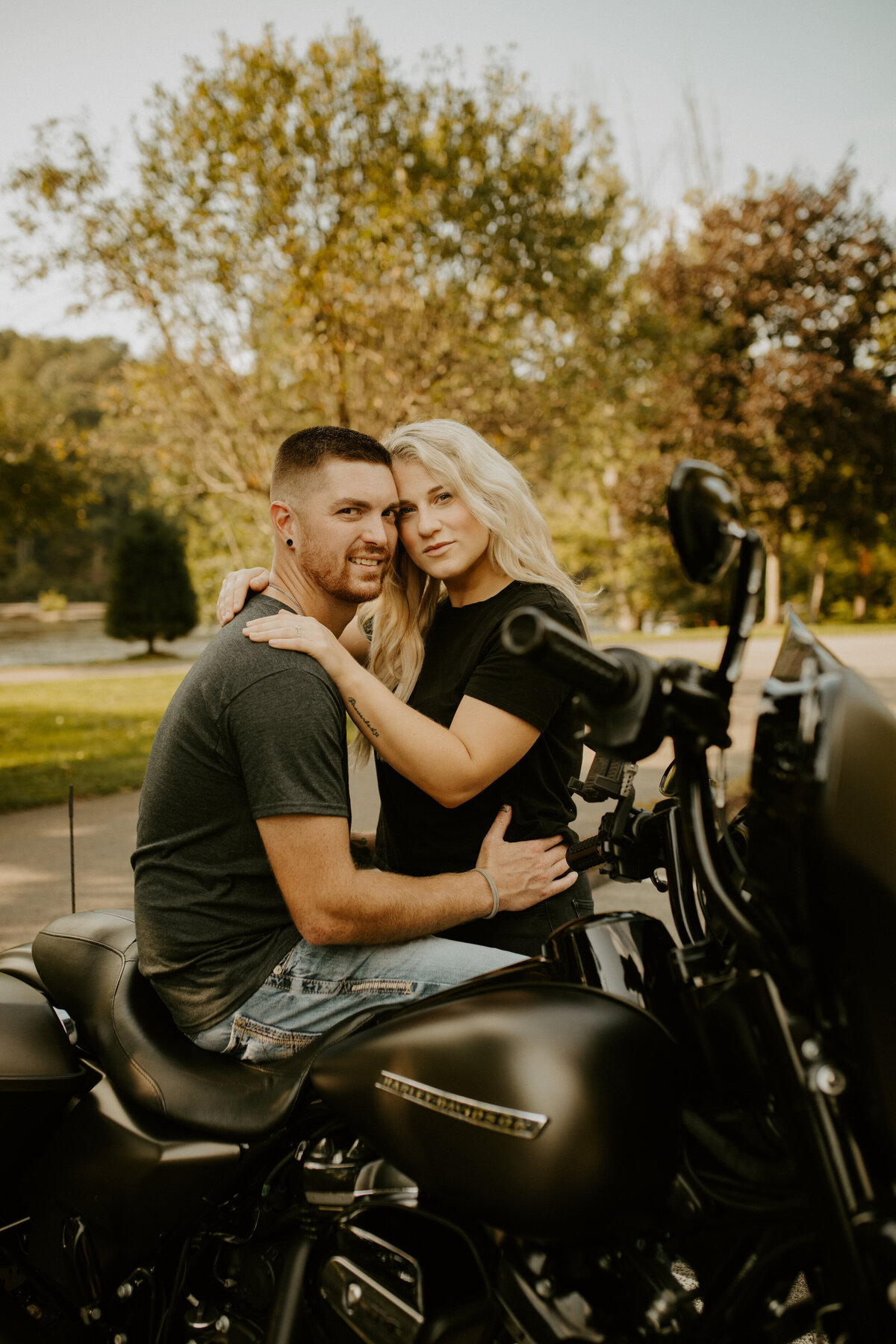 Pittsburgh motorcycle engagement sessoin