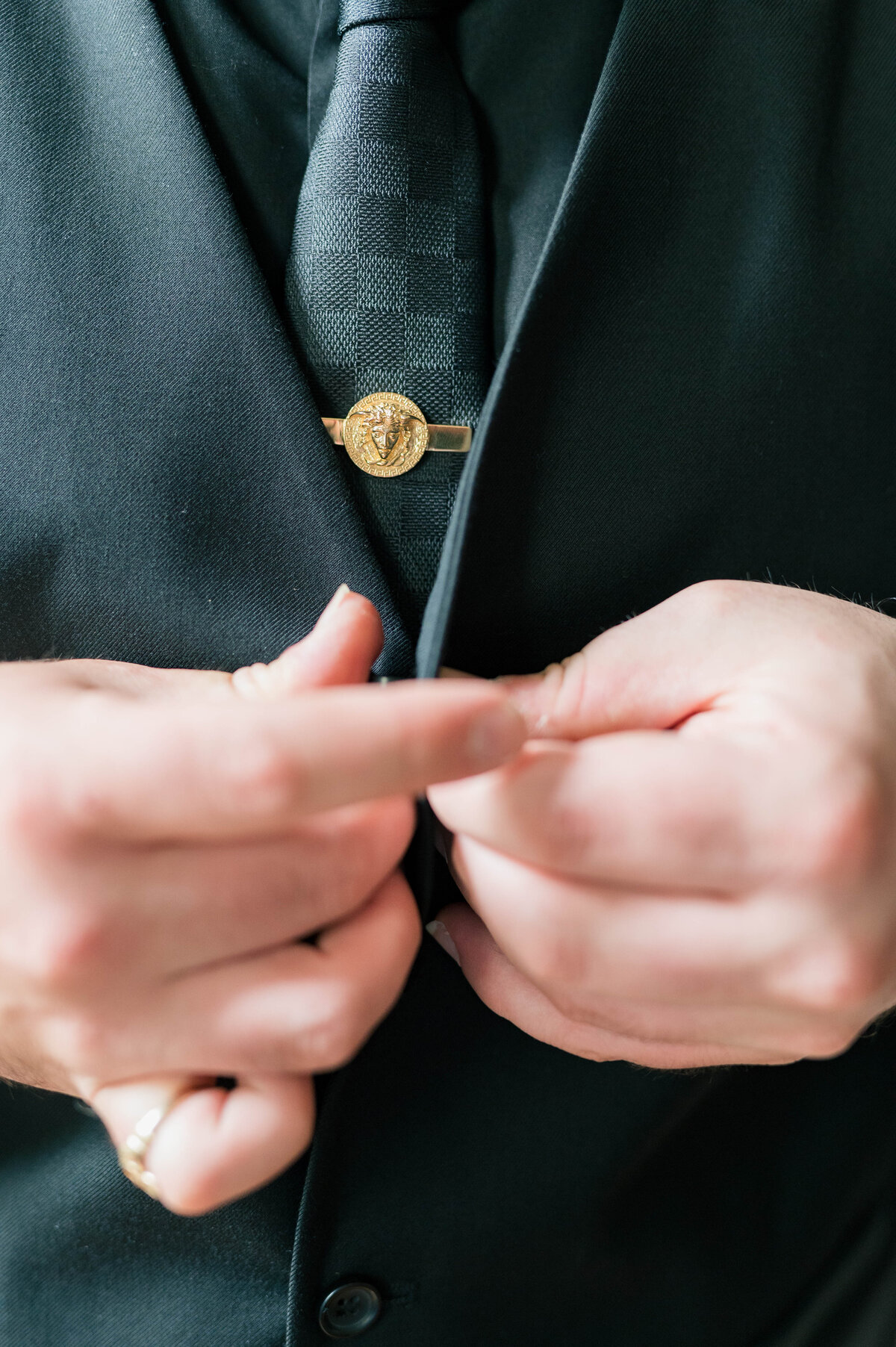 Vanessa + Chris Getting ready-186