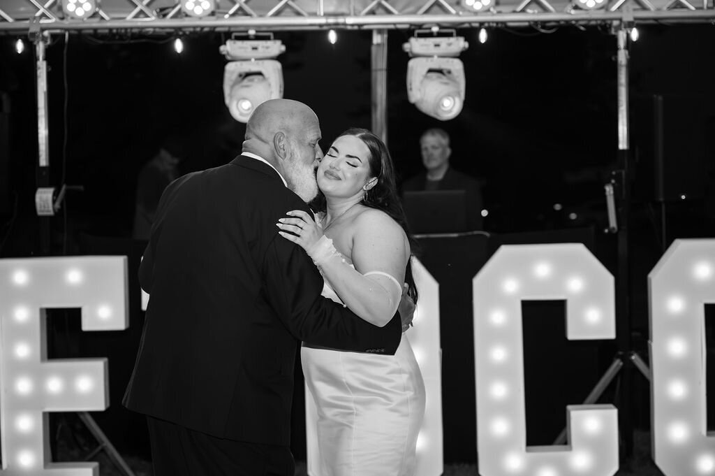Michigan-Outdoor-Tent-Wedding (24)