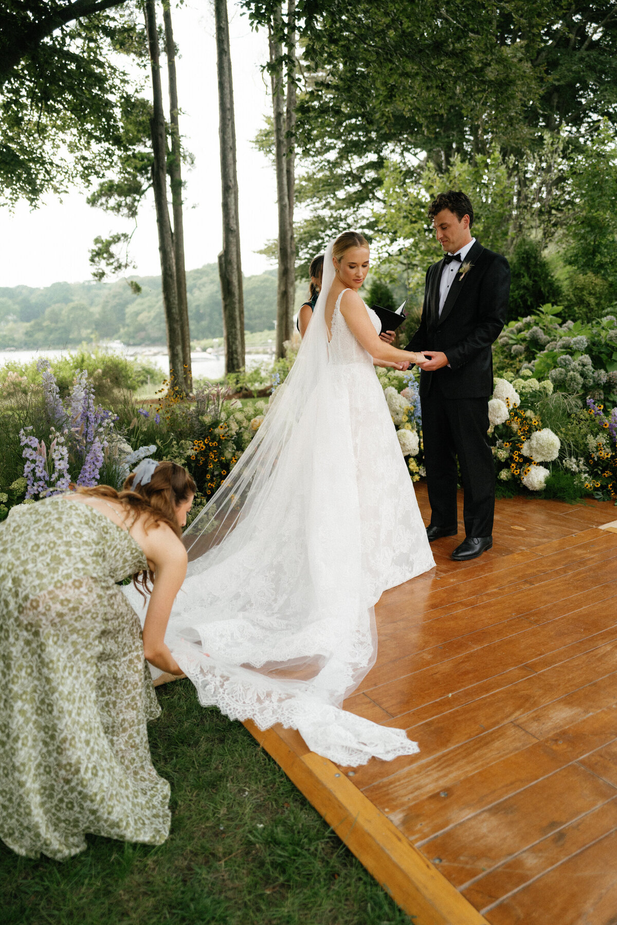 Alexa_Sam_Wedding_Sneak_Peek_097