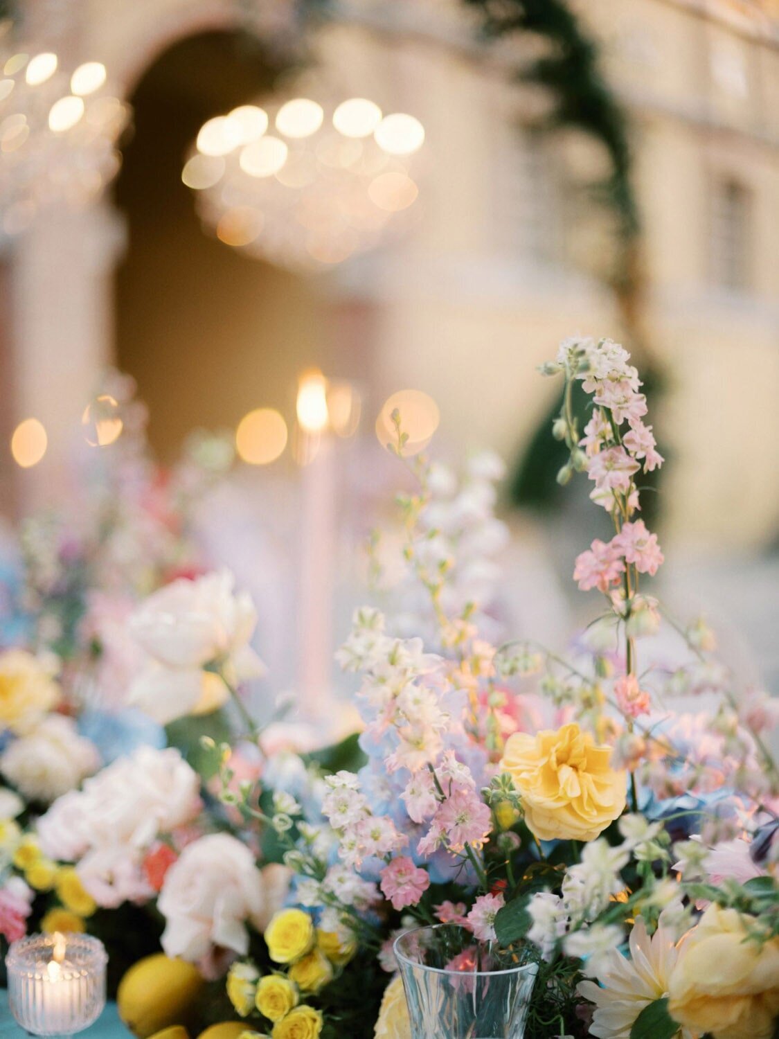 CLoseup of flowers in a La Foce Wedding