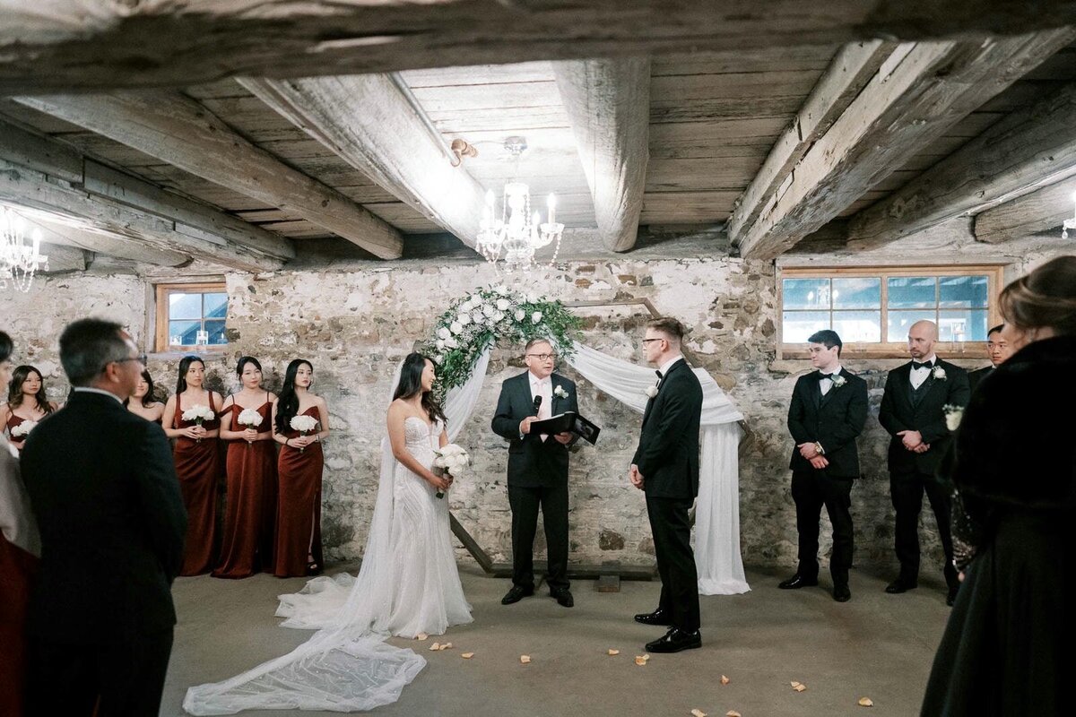 W11-Wedding-Photos-Caledon-Valley-Estate-Eleanor-and-Michael-2024-11-02-2500px-1147