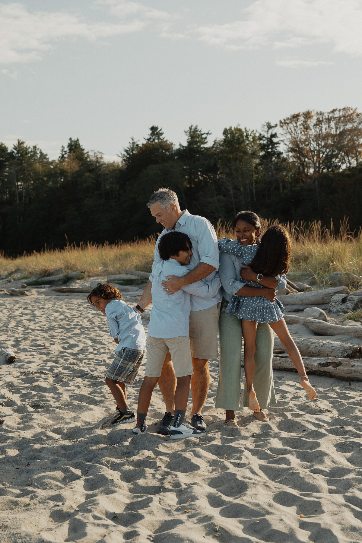 Family session at Airforce beach in Comox by Latitude 49 photography
