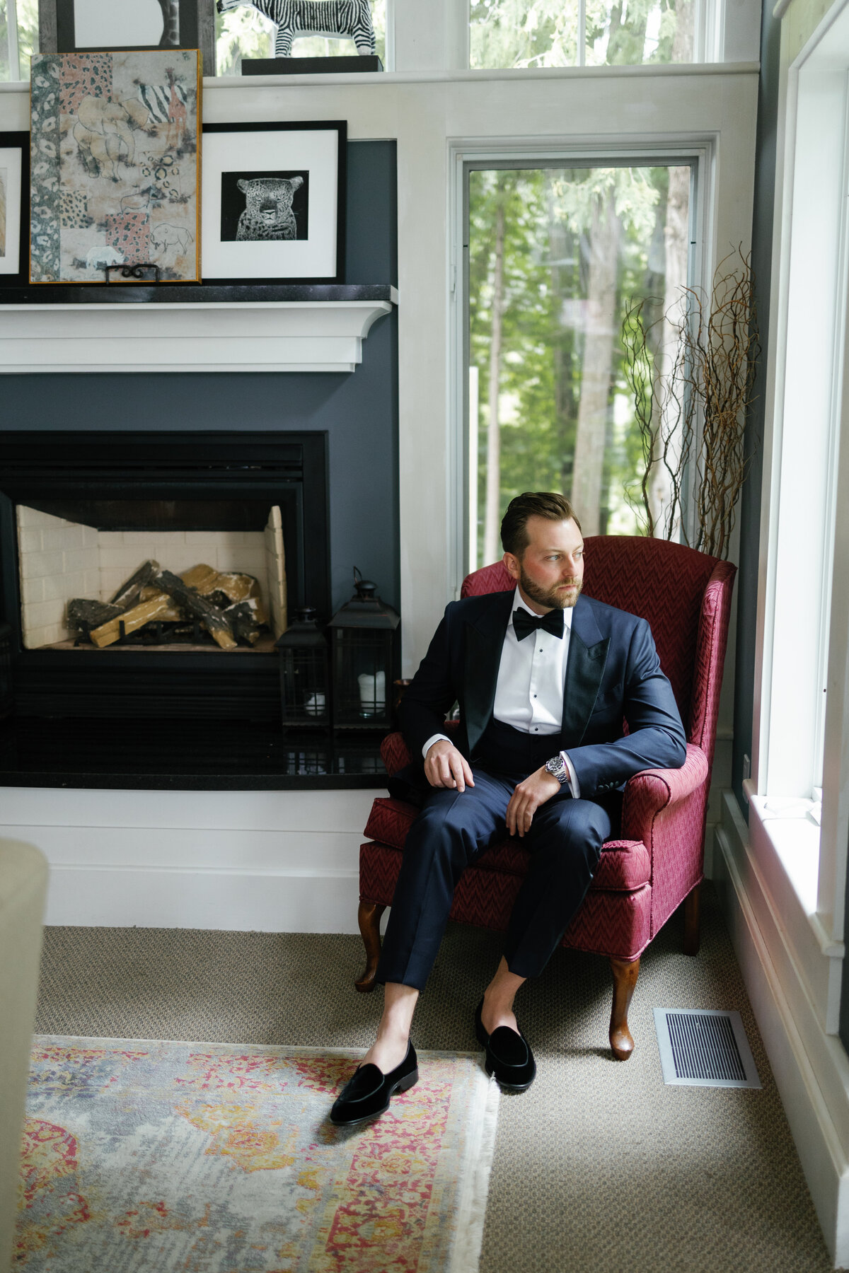 A-Matter-of-taste-at-tapawingo-wedding-groom-getting-ready