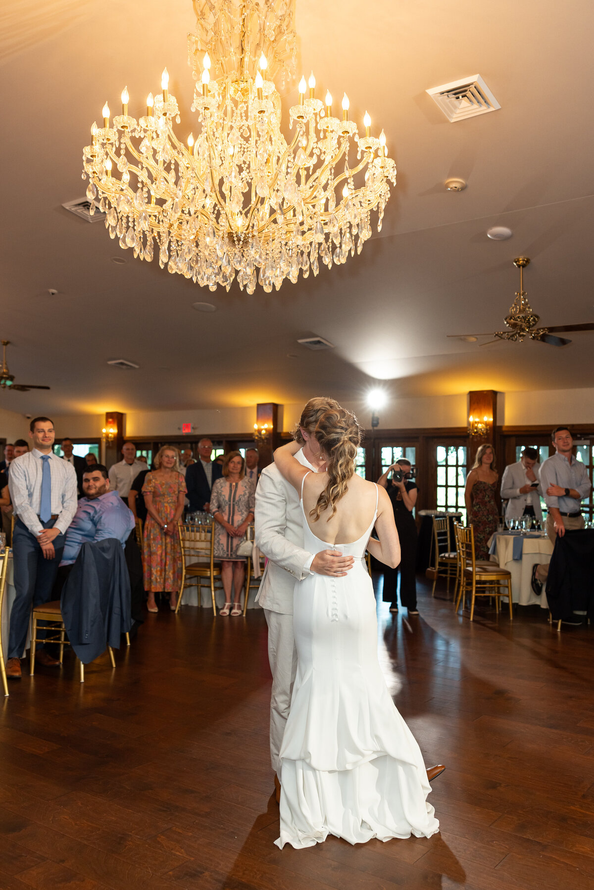 first-dance-at-saint-clements-castle